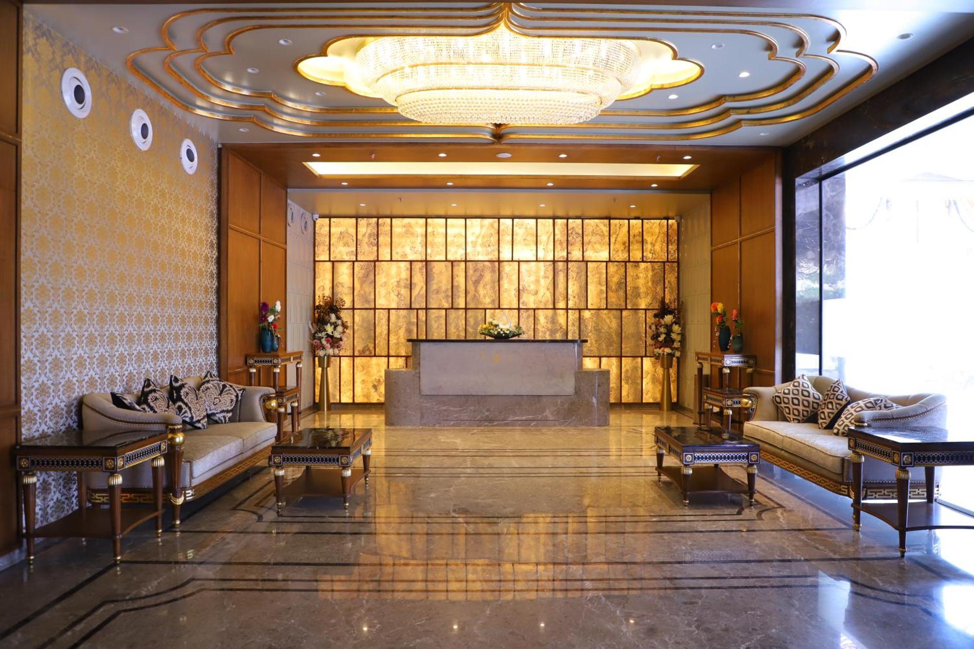 Le Vivanta Virār Exteriör bild